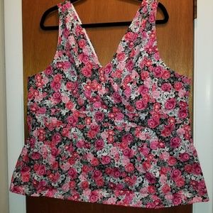 Sleeveless peplum floral shirt